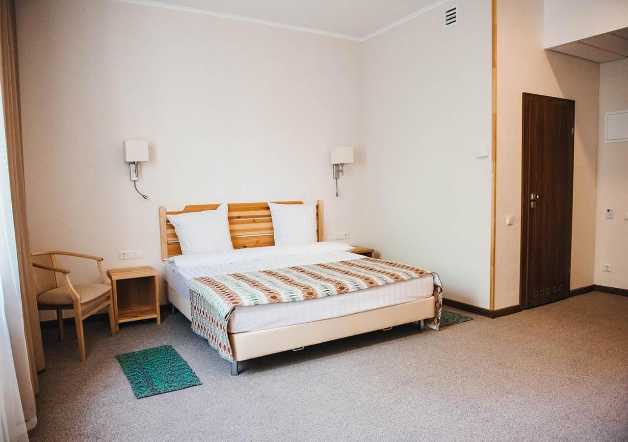 Green Park Hotel Airport Minsk Silichy Eksteriør bilde